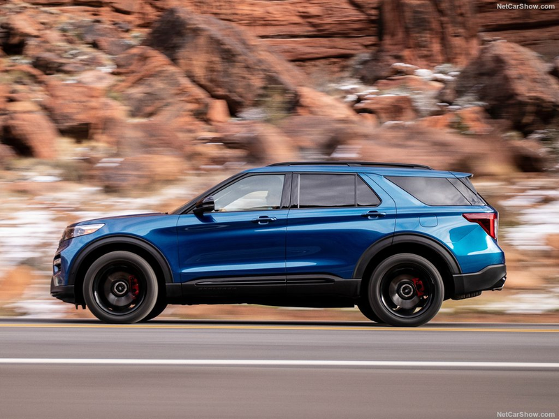 Illustration for article titled The Ford Explorer ST has Arrived, and It's Brought 400 BHP With It